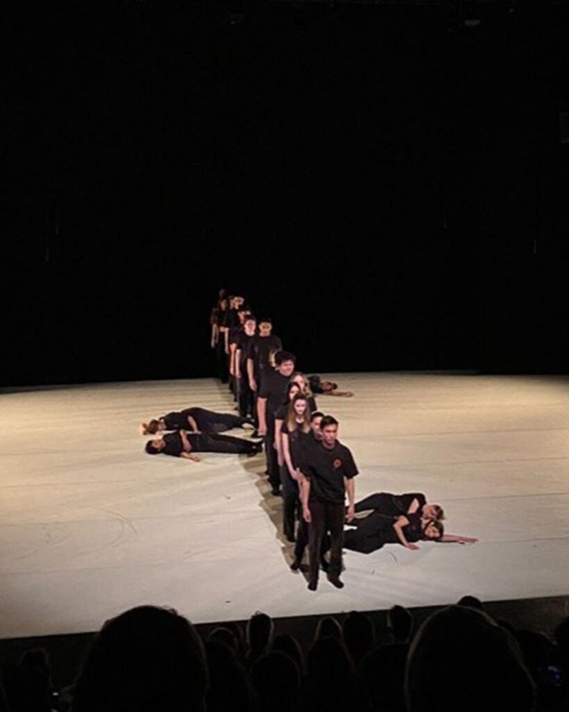 Danseurs sur scène